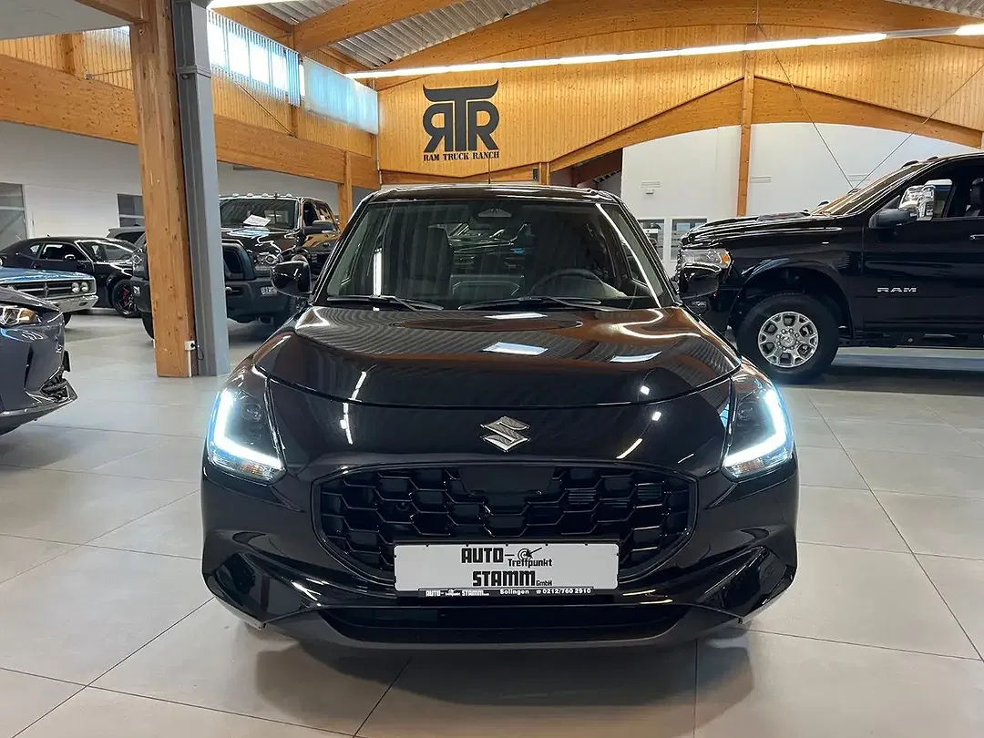 Suzuki Swift - Thumbnail 3