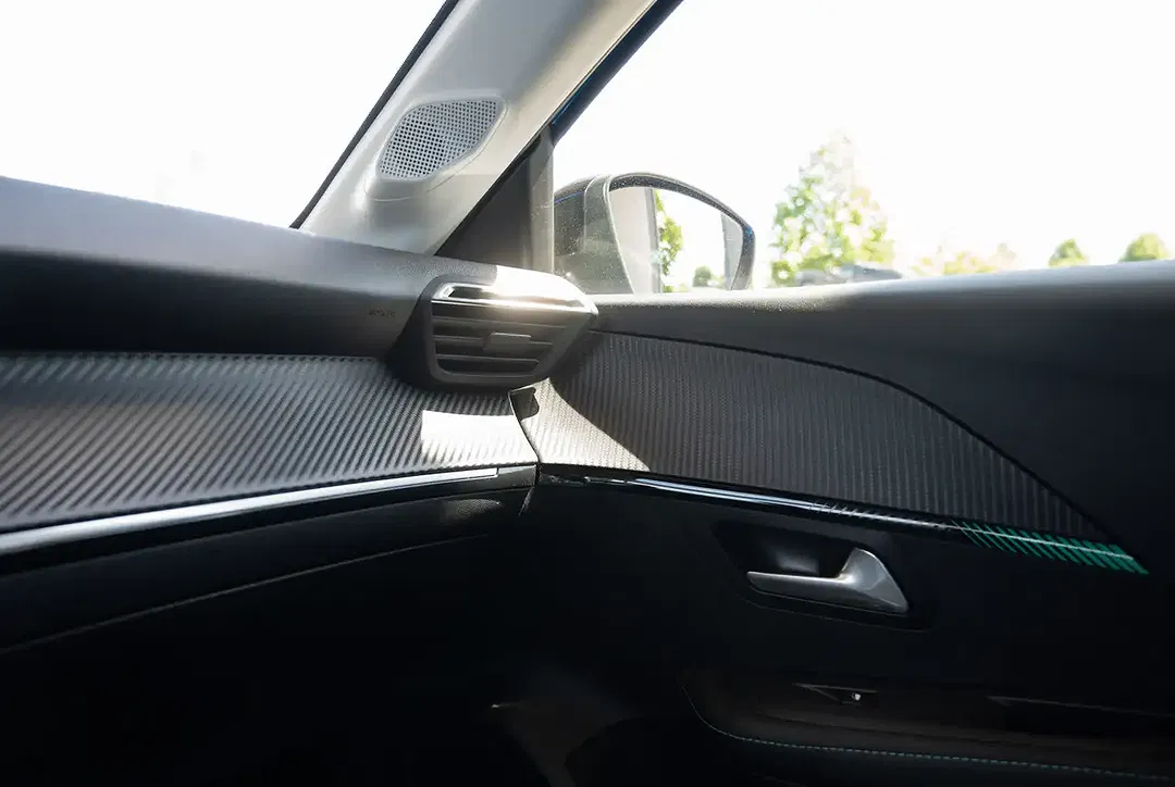 Peugeot 208 - Thumbnail 12