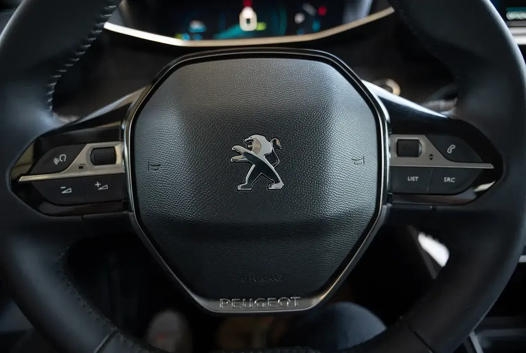 Peugeot 208 - Thumbnail 15