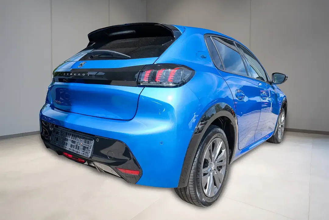 Peugeot 208 - Thumbnail 3