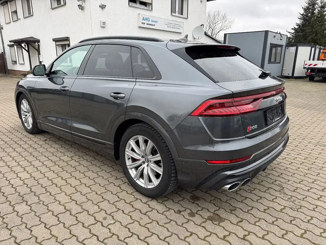 Audi SQ8 - Thumbnail 3