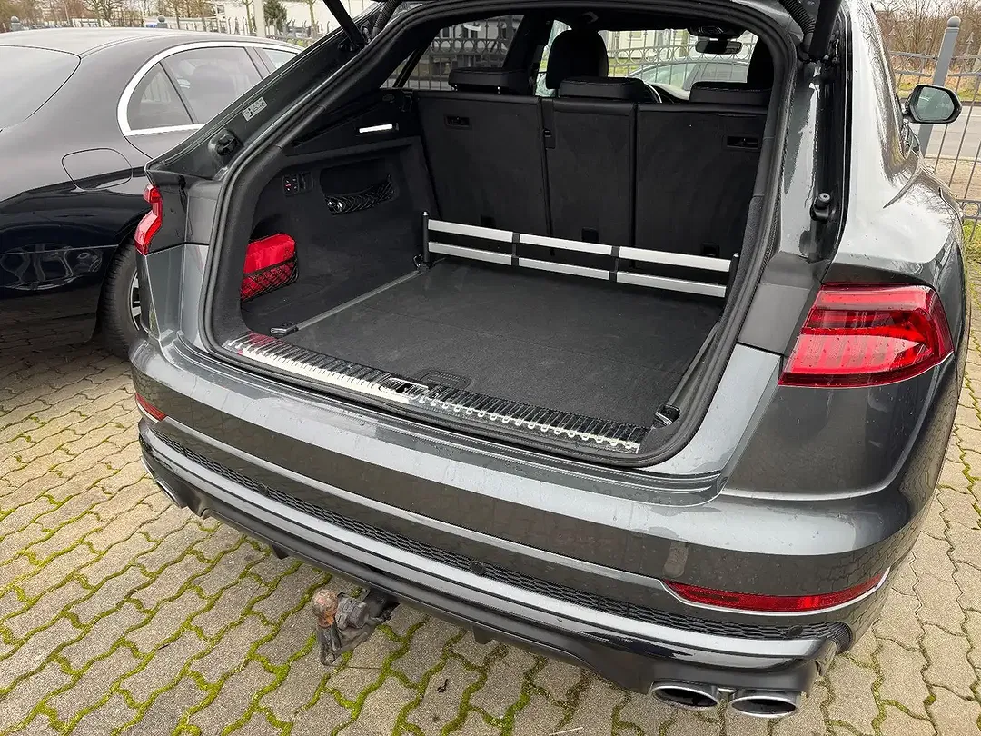 Audi SQ8 - Thumbnail 6