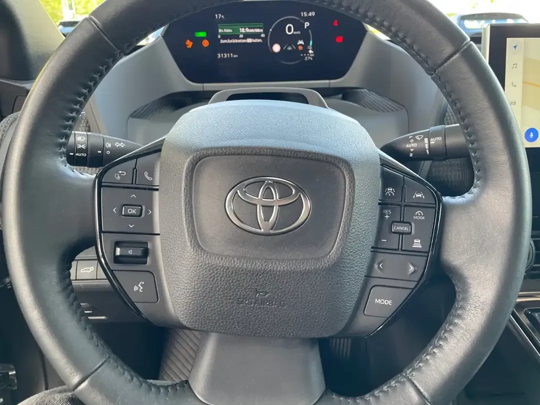 Toyota bZ4X - Thumbnail 12