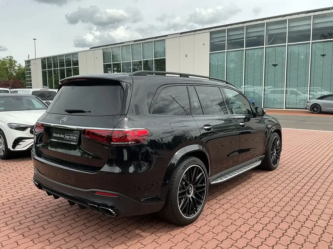 Mercedes-Benz GLS 63 AMG - Thumbnail 3