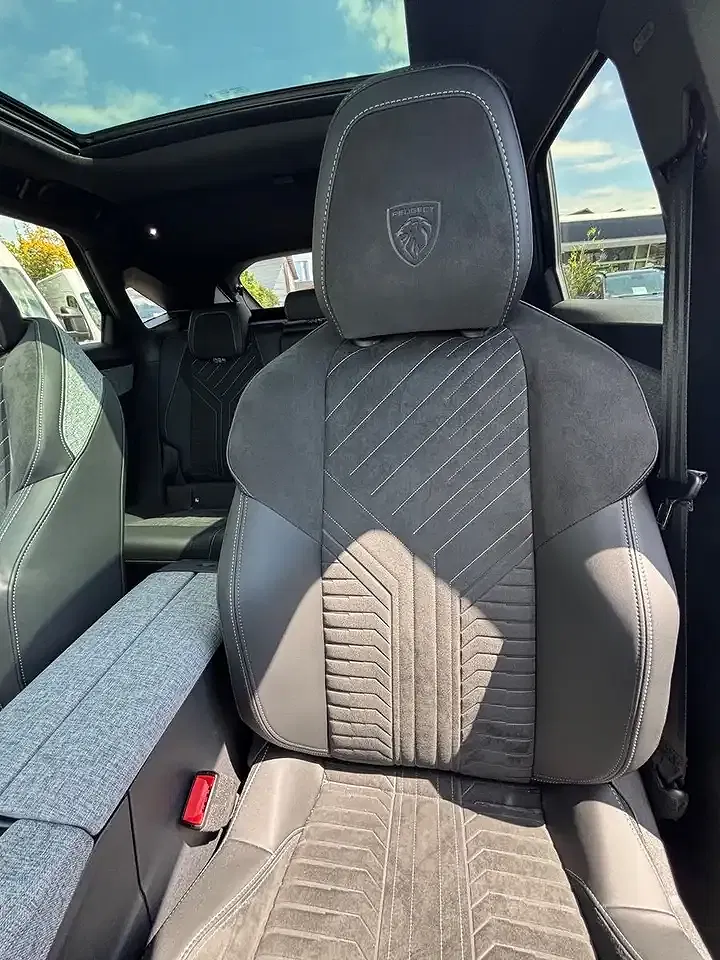 Peugeot 3008 - Thumbnail 8