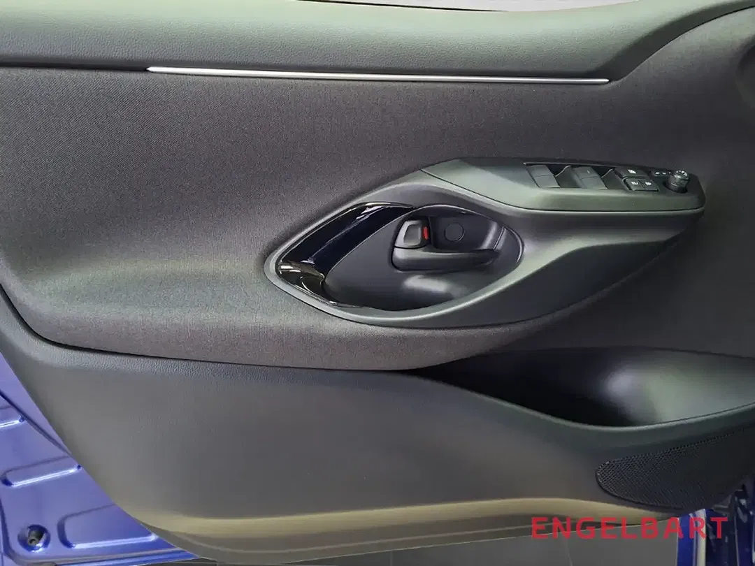 Toyota Yaris - Thumbnail 10