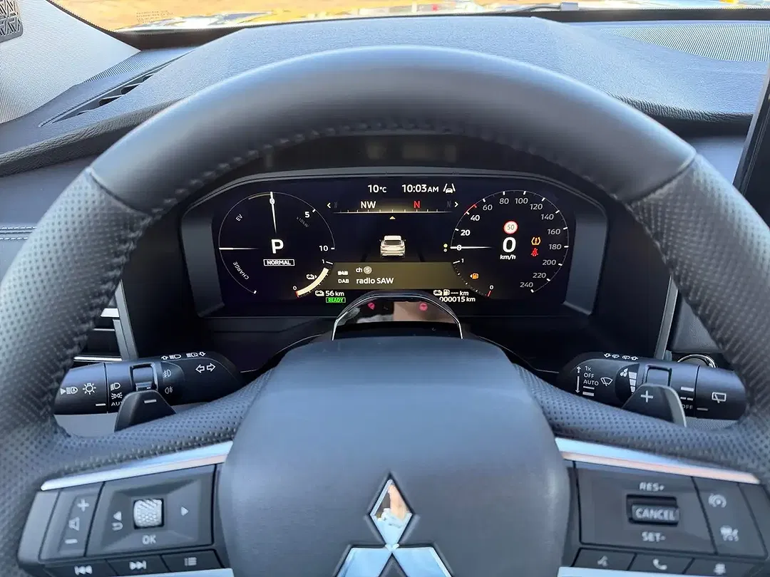 Mitsubishi Outlander - Thumbnail 12