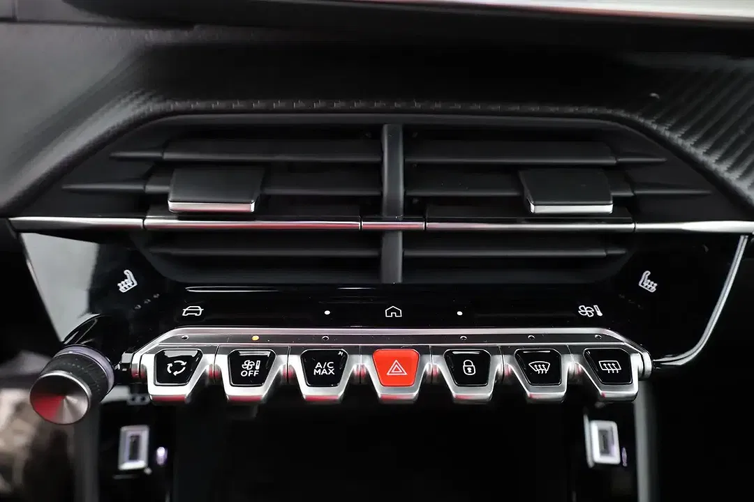 Peugeot 2008 - Thumbnail 11