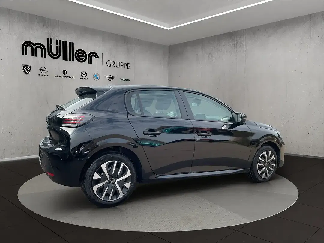 Peugeot 208 - Thumbnail 2