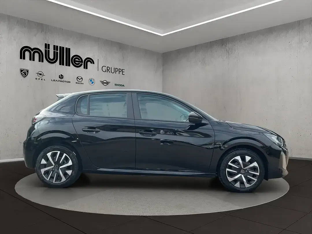 Peugeot 208 - Thumbnail 5