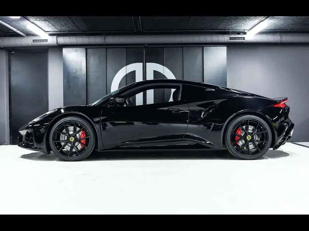 Lotus Emira - Thumbnail 2