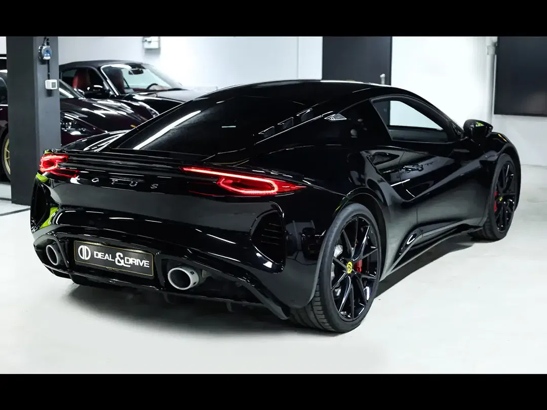 Lotus Emira - Thumbnail 7
