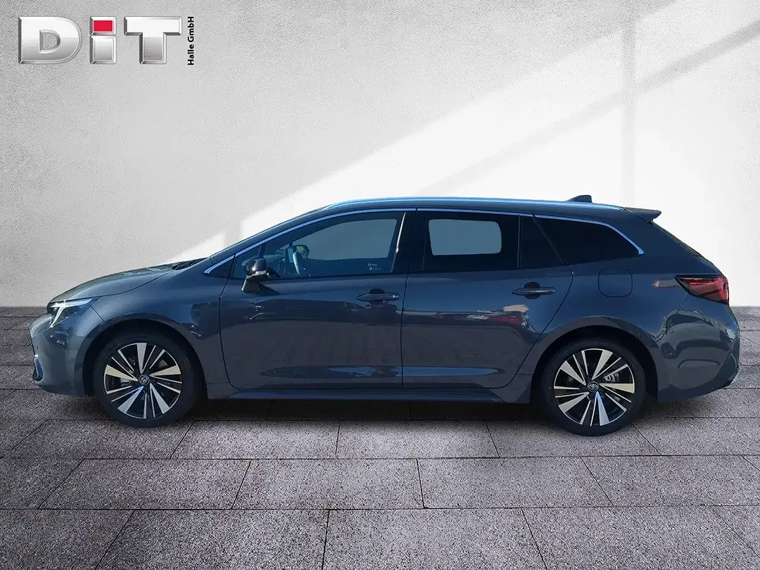Toyota Corolla - Thumbnail 2