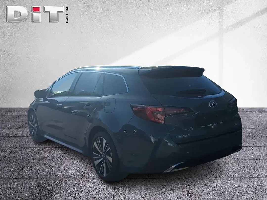 Toyota Corolla - Thumbnail 4