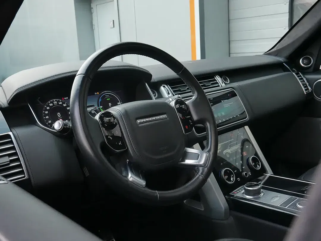 Land Rover Range Rover - Thumbnail 10