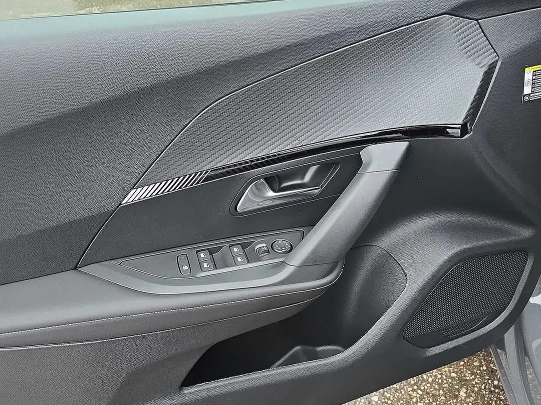 Peugeot 2008 - Thumbnail 10