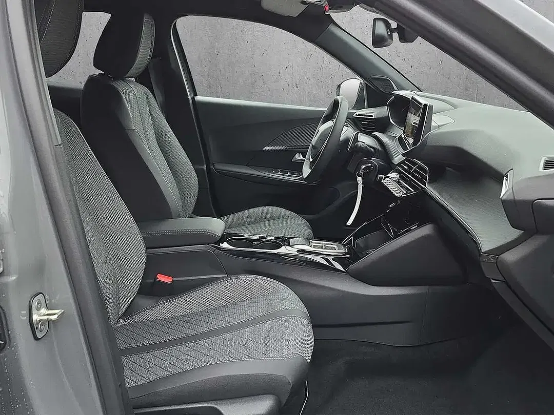 Peugeot 2008 - Thumbnail 9
