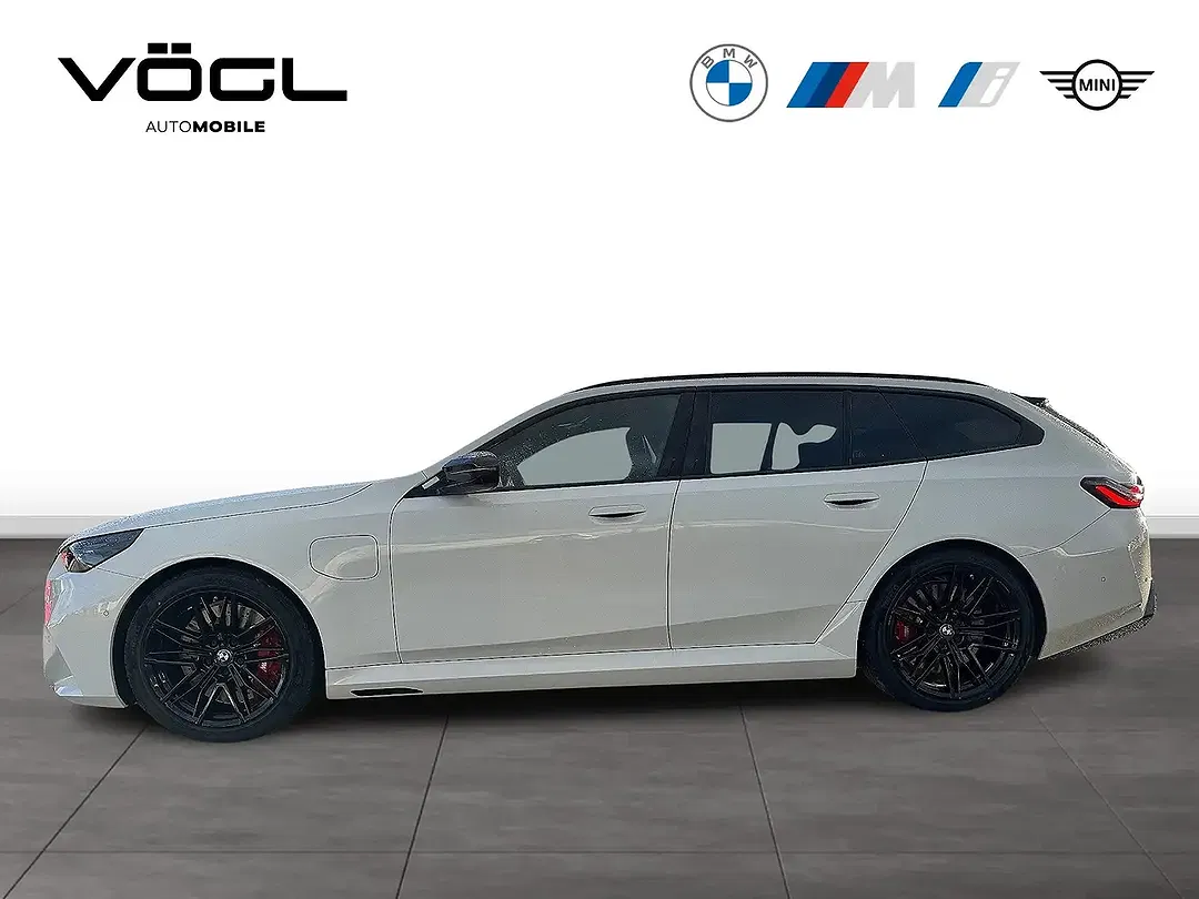 BMW M5 - Thumbnail 6