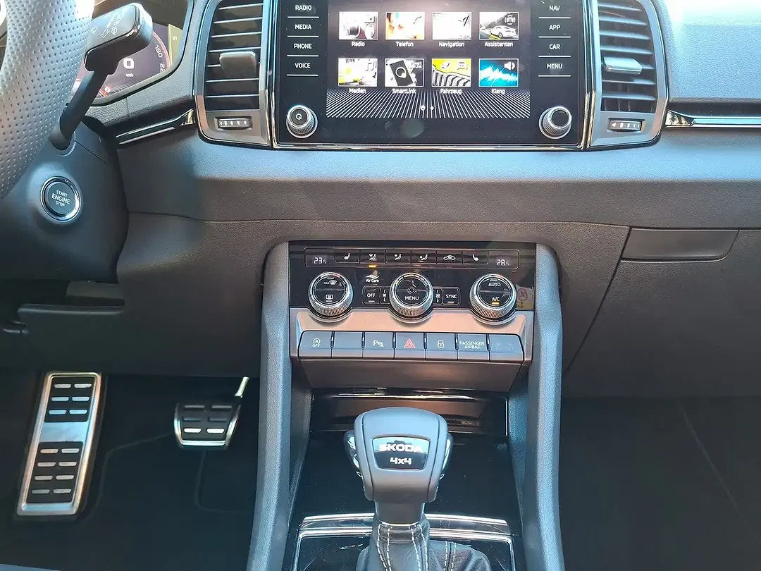 Skoda Karoq - Thumbnail 9