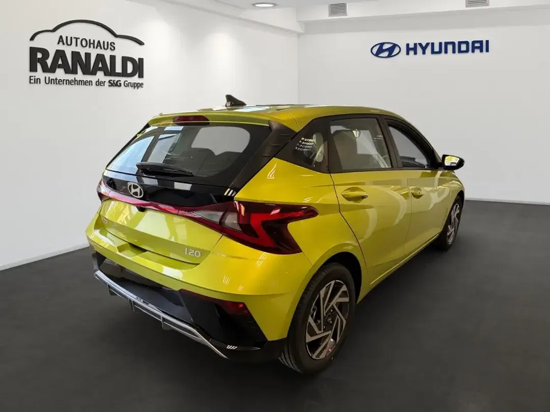 Hyundai i20 - Thumbnail 3
