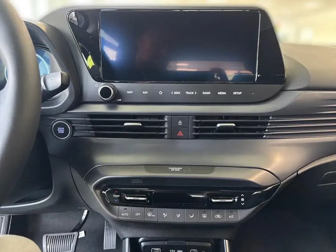 Hyundai i20 - Thumbnail 9