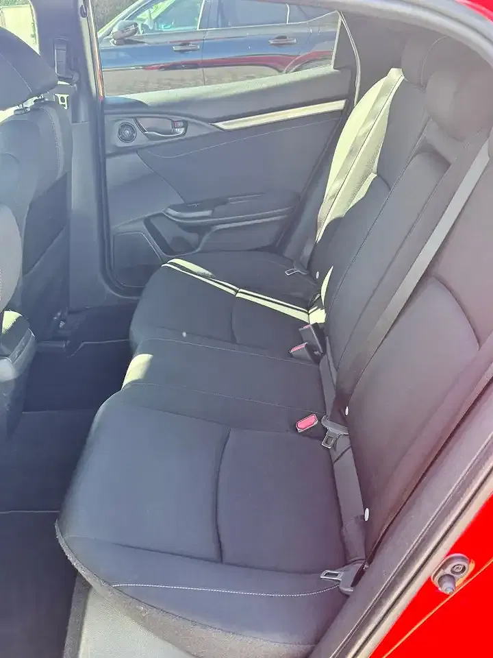 Honda Civic - Thumbnail 10