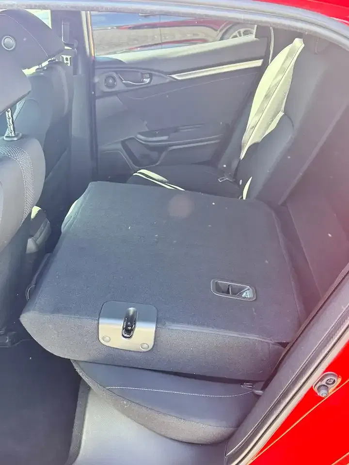 Honda Civic - Thumbnail 11