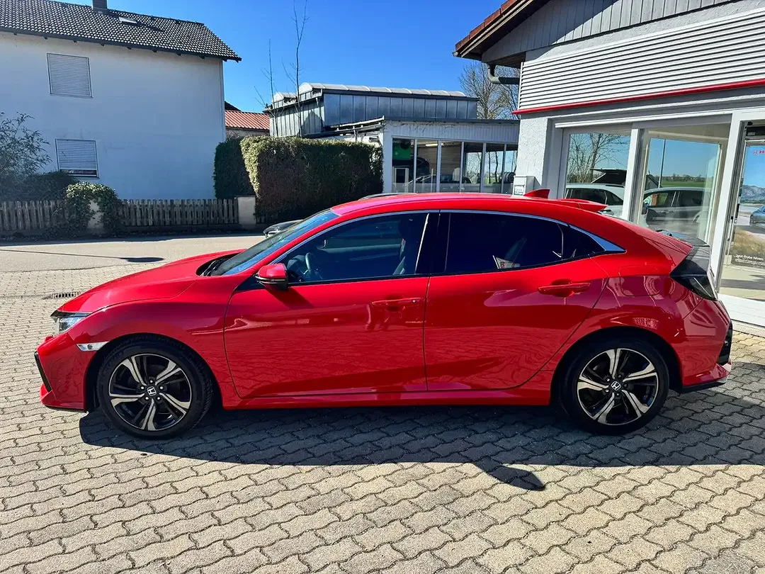 Honda Civic - Thumbnail 2