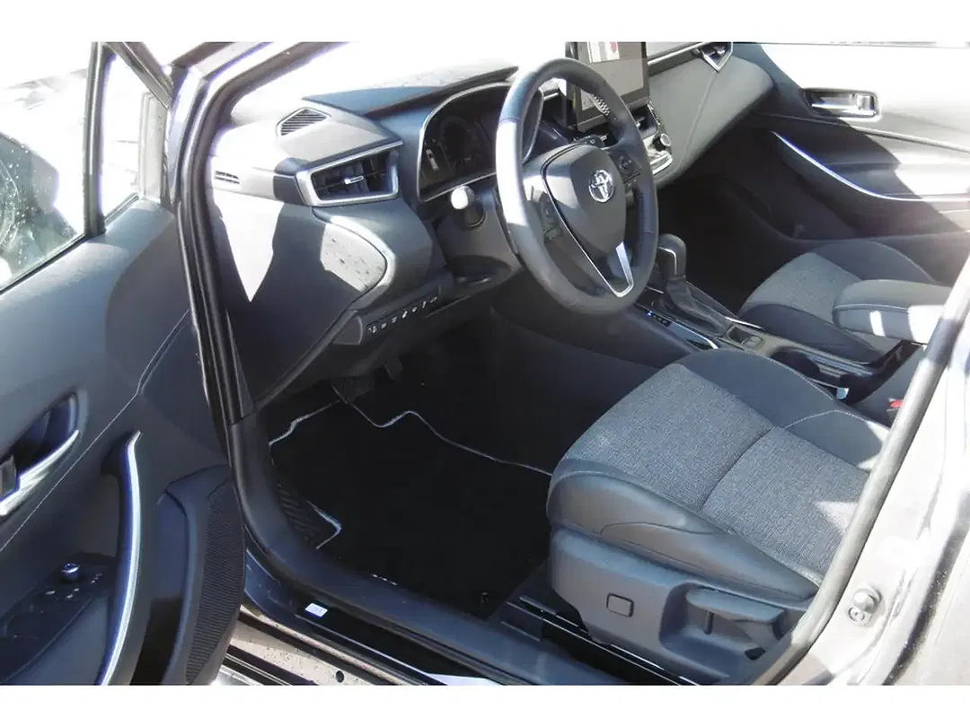 Toyota Corolla - Thumbnail 8