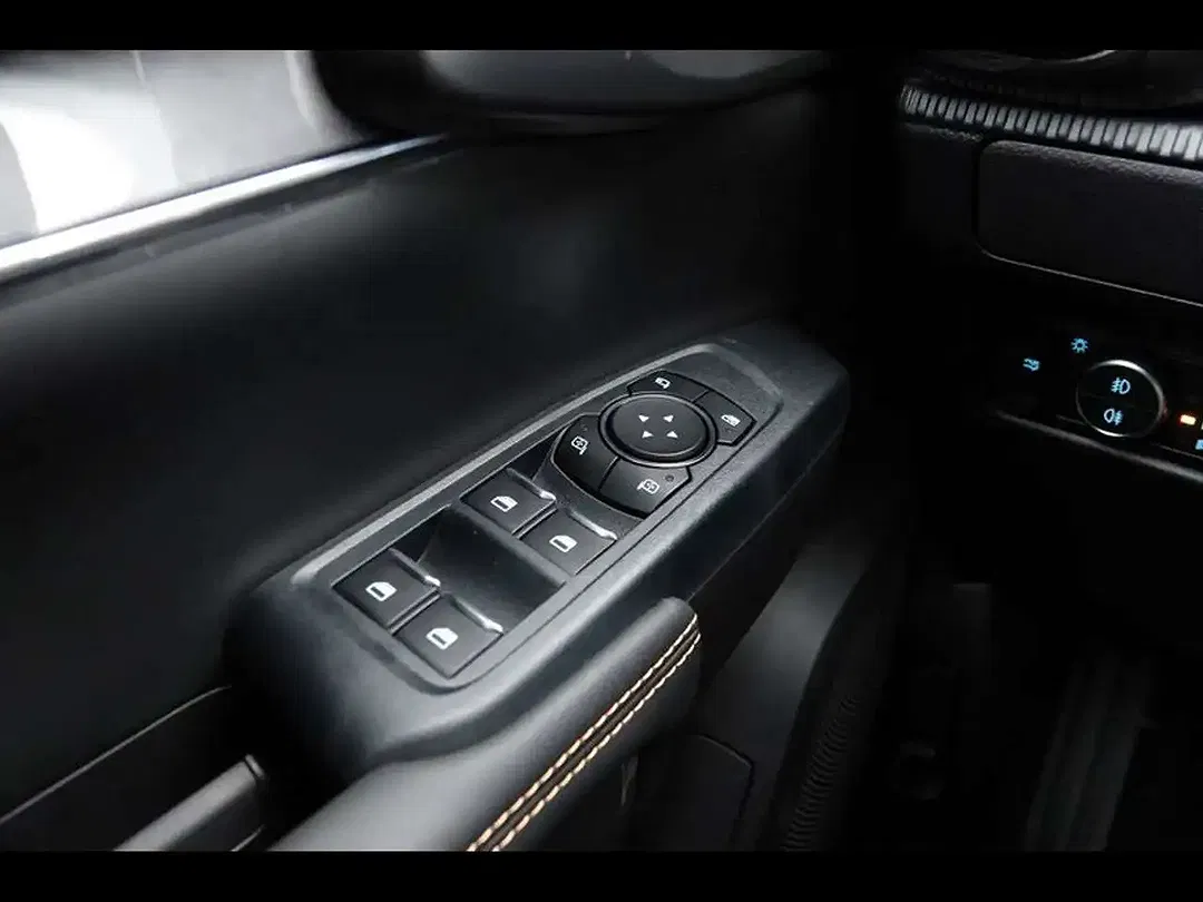 Ford Ranger - Thumbnail 13