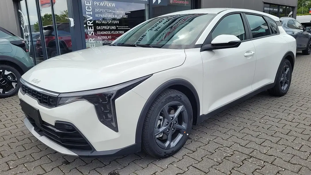 Kia K4 - Afbeelding 1