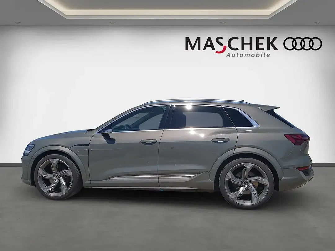 Audi SQ8 e-tron - Thumbnail 3