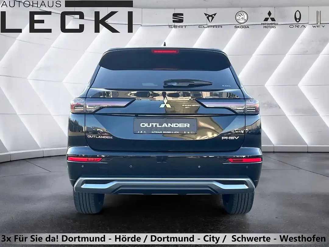 Mitsubishi Outlander - Thumbnail 4