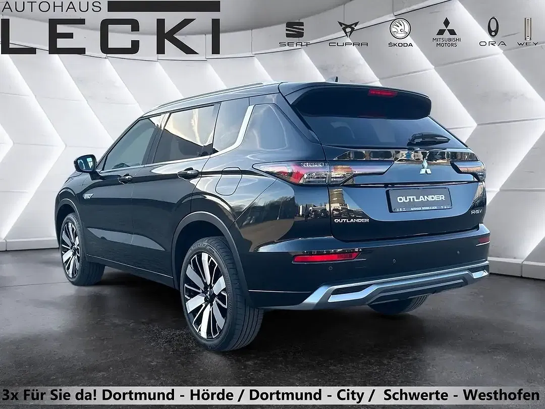 Mitsubishi Outlander - Thumbnail 5