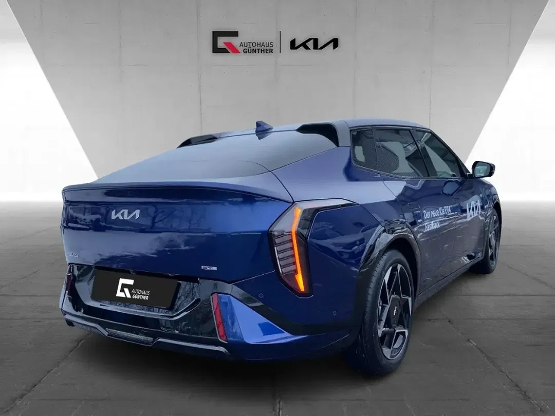 Kia EV4 - Thumbnail 3