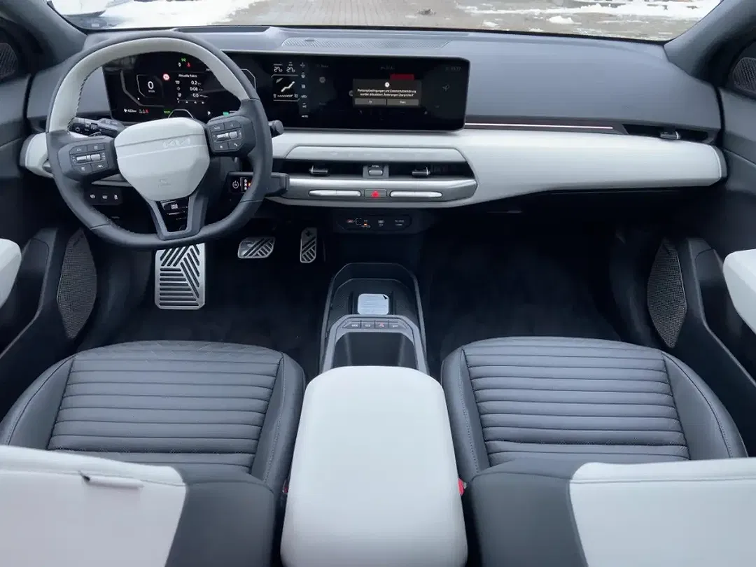 Kia EV4 - Thumbnail 7