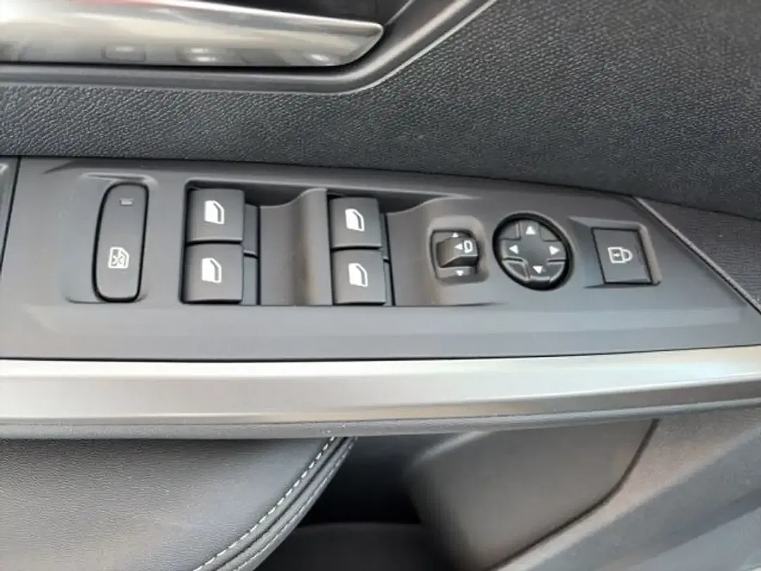 Peugeot 5008 - Thumbnail 14