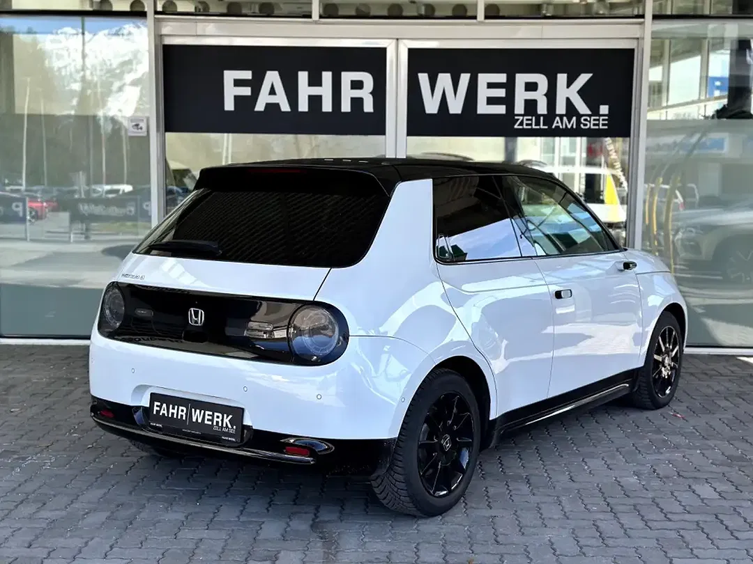 Honda e - Thumbnail 2