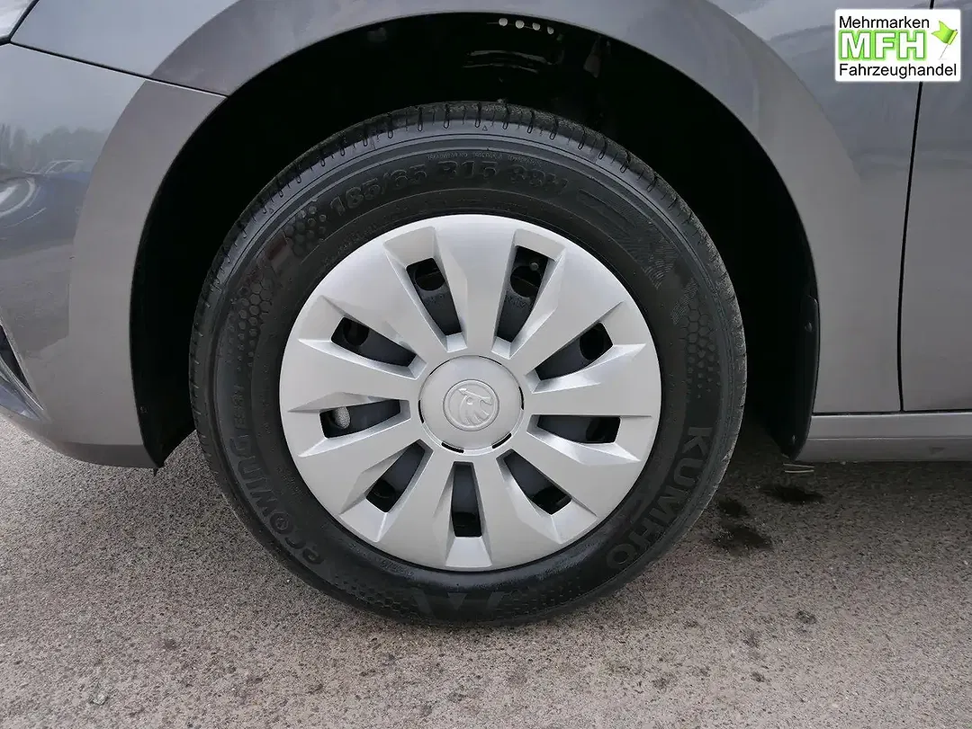 Skoda Fabia - Thumbnail 3