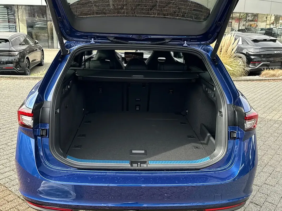 Skoda Superb - Thumbnail 13