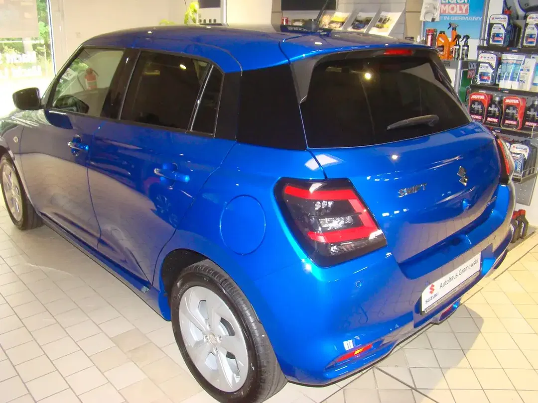 Suzuki Swift - Thumbnail 10