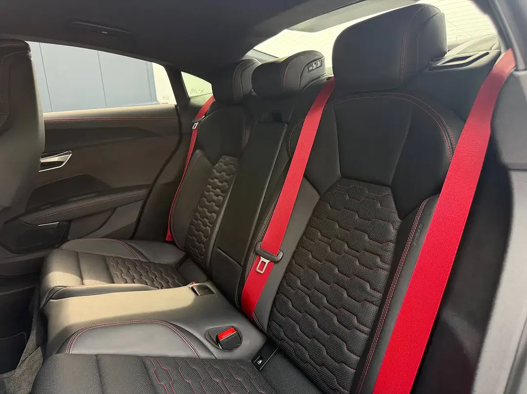 Audi RS e-tron GT - Thumbnail 8