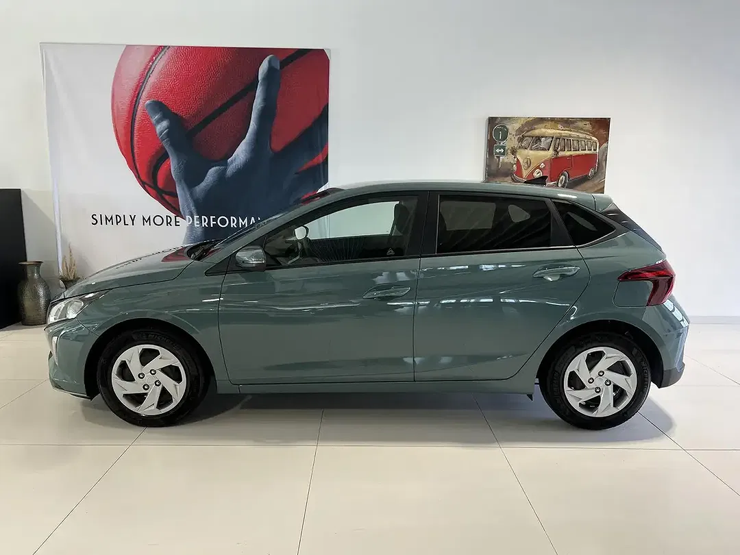 Hyundai i20 - Thumbnail 2