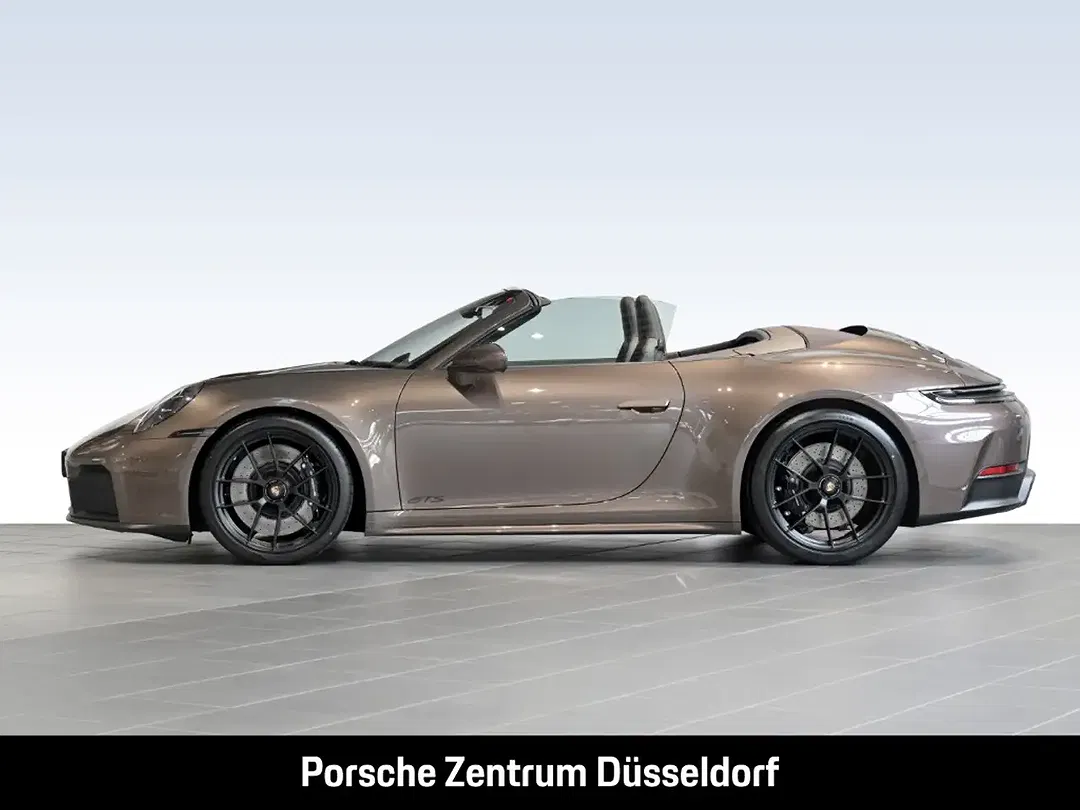 Porsche 992 - Thumbnail 2