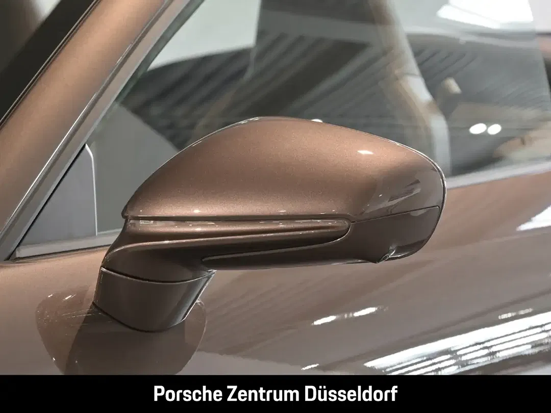 Porsche 992 - Thumbnail 8