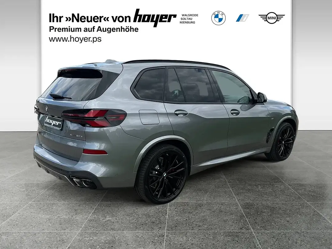BMW X5 - Thumbnail 2