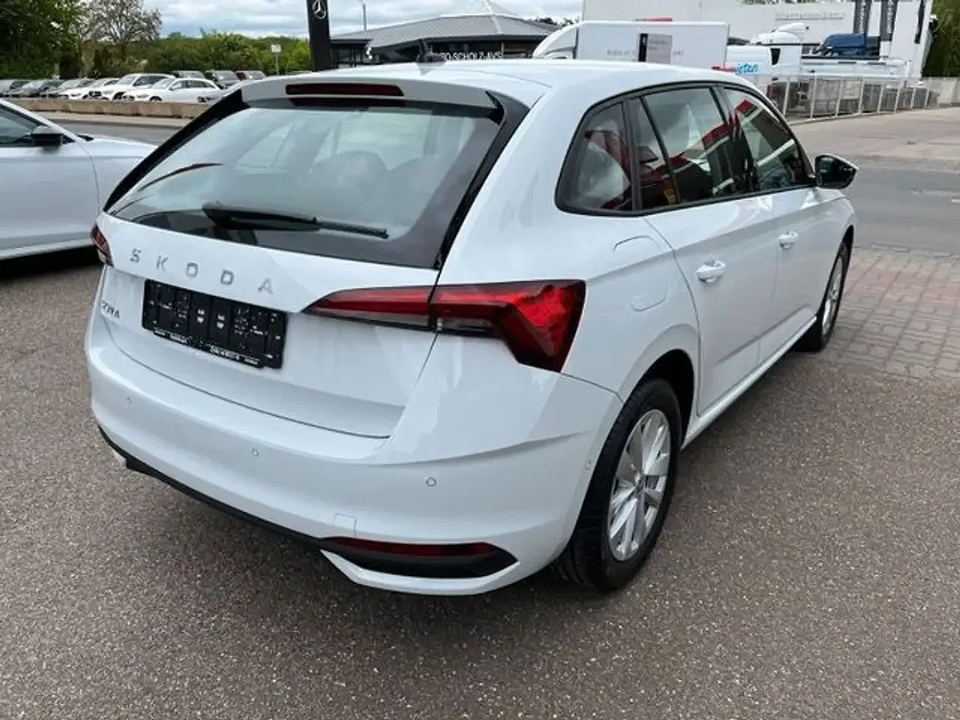 Skoda Scala - Thumbnail 2