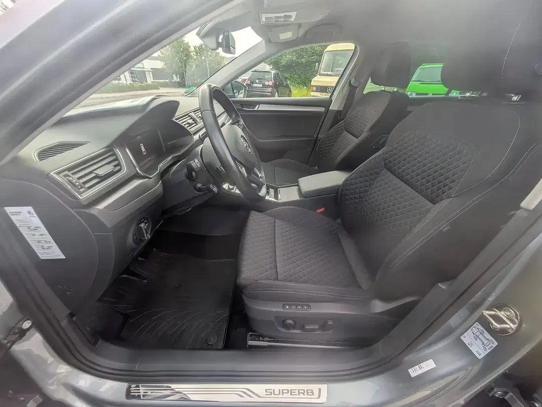 Skoda Superb - Thumbnail 11