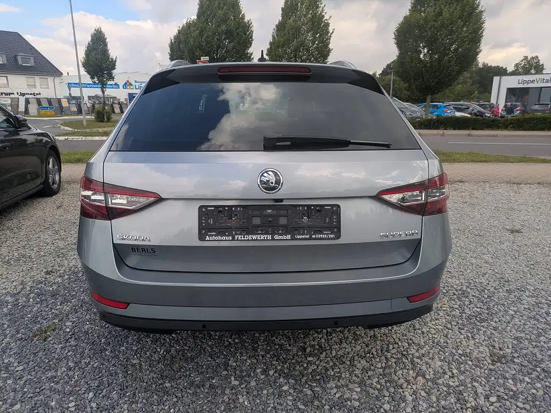 Skoda Superb - Thumbnail 13
