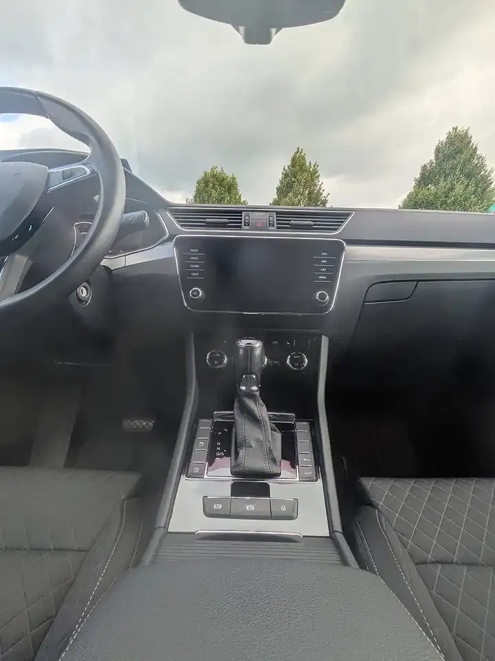 Skoda Superb - Thumbnail 14